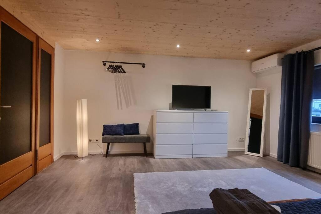 Capa Ferienwohnung Pfalz Нойштадт-ан-дер-Вайнштрасе Екстер'єр фото