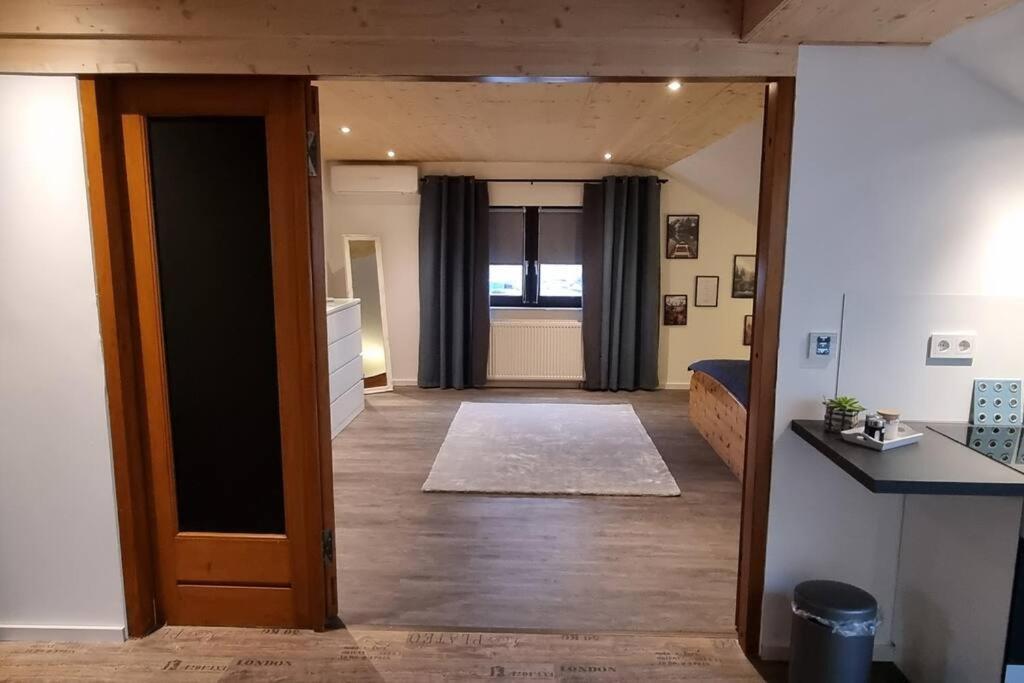 Capa Ferienwohnung Pfalz Нойштадт-ан-дер-Вайнштрасе Екстер'єр фото