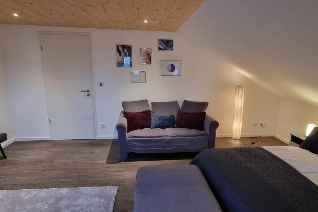 Capa Ferienwohnung Pfalz Нойштадт-ан-дер-Вайнштрасе Екстер'єр фото